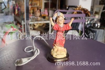 批發采購塑料、樹脂工藝品 探索西方宗教人物祈禱圖與家居擺件的市場機遇（以0301工藝品為例）