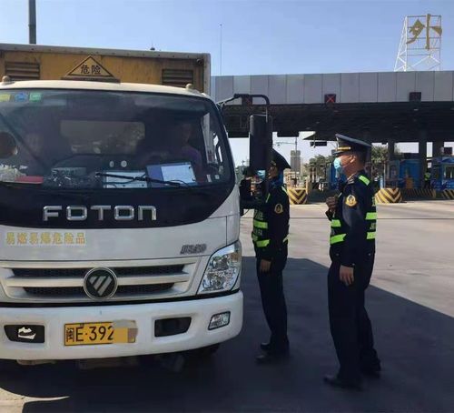 市交通運(yùn)輸執(zhí)法局強(qiáng)化危運(yùn)行業(yè)專項(xiàng)執(zhí)法，為春運(yùn)筑牢安全防線